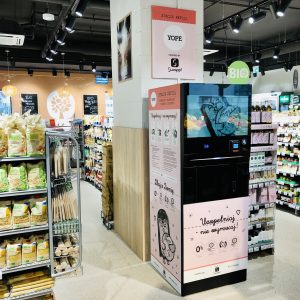 Carrefour uruchomił stację refillingową do napełniania kosmetyków!